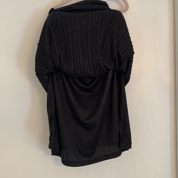 Pleated Black Midi Skirt - Picture 6 of 6